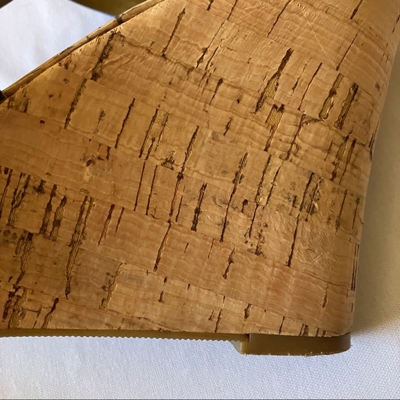 Marc Fisher Brown wedge gladiator style heels. Size 9 - Picture 11 of 14